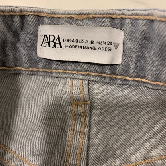 Zara- High-Rise Jeans short/New - Picture 4 of 4
